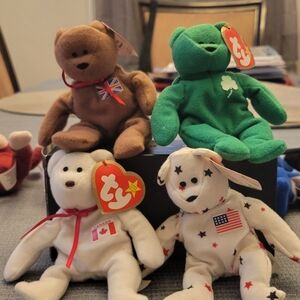 Mcdonalds Teenie Beenie Ty White Plush Bear with Red and Blue Star Pattern